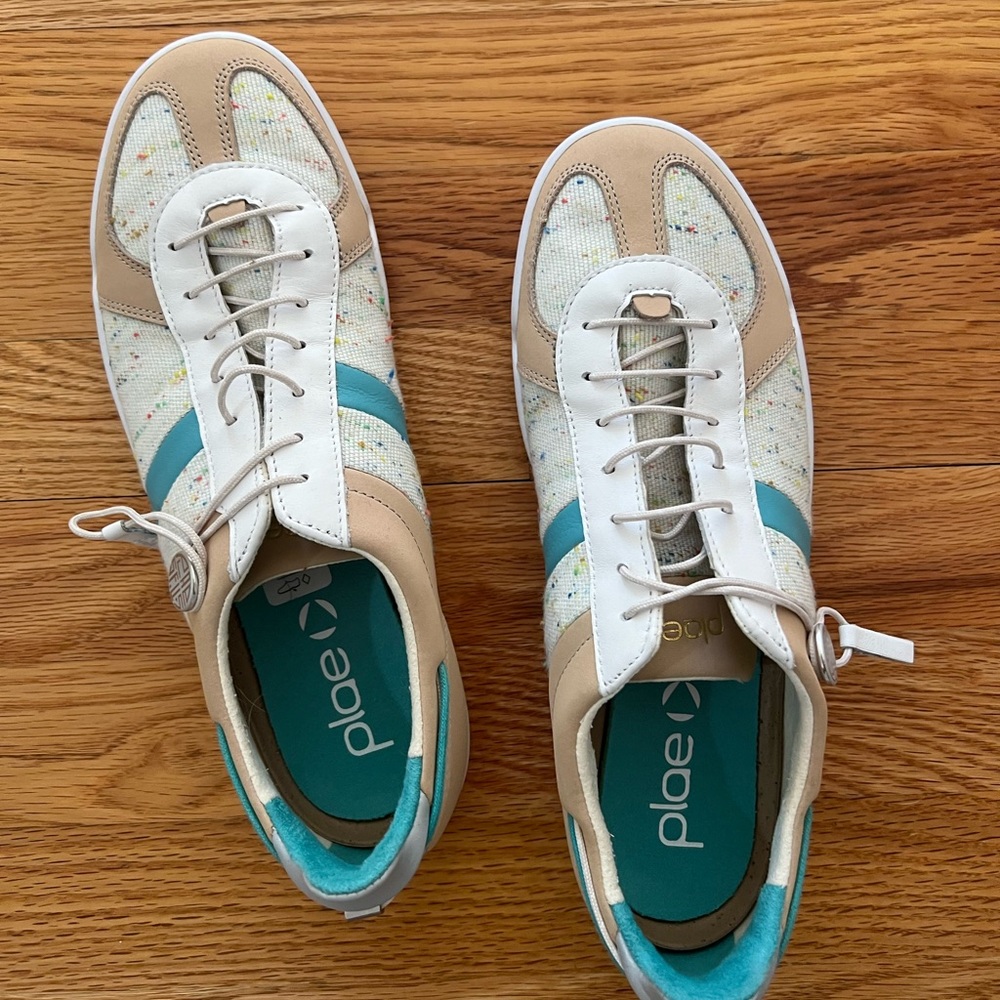 Plae Woman’s 9.5 Shoe